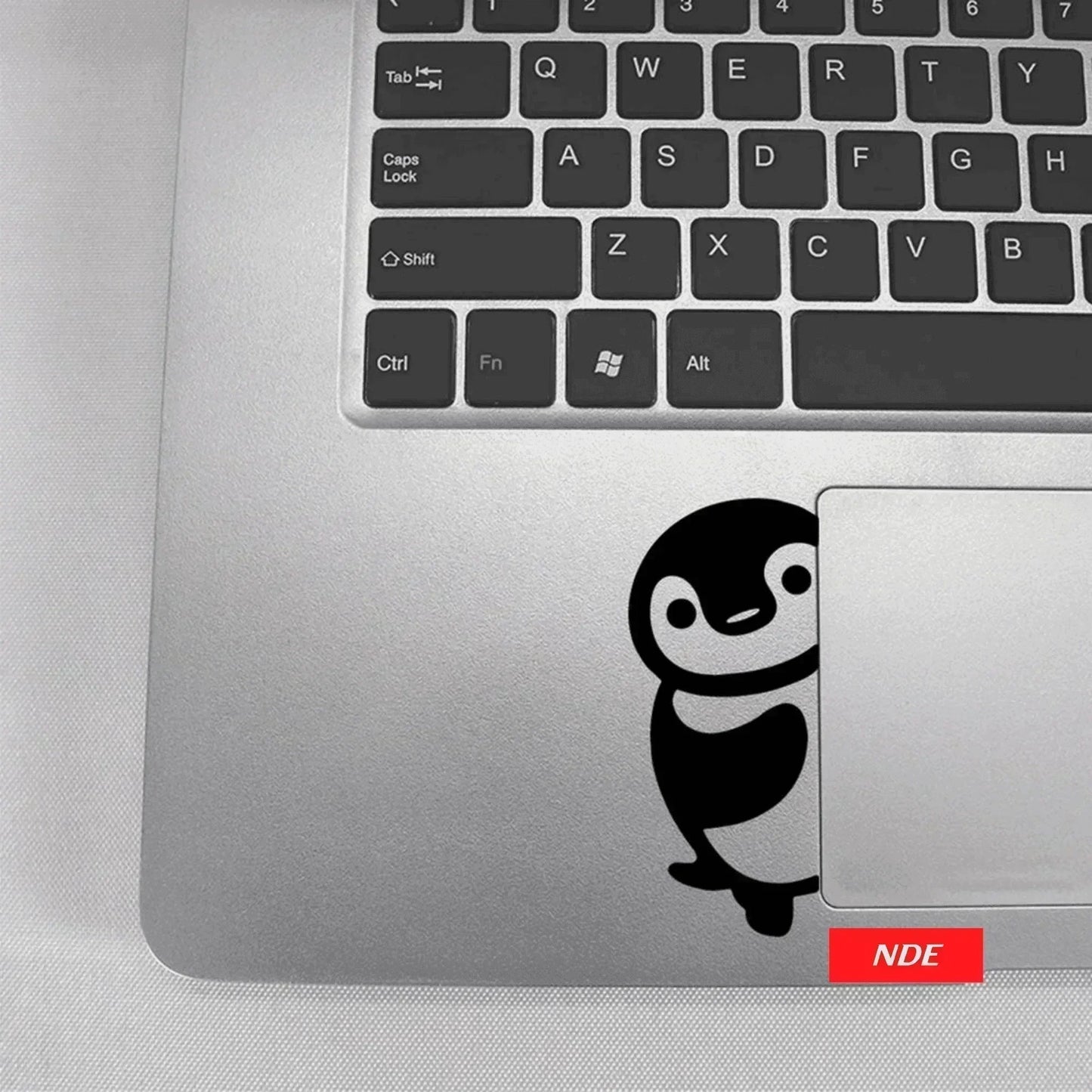 LAPTOP STICKER PENGUINE - ndestore.com
