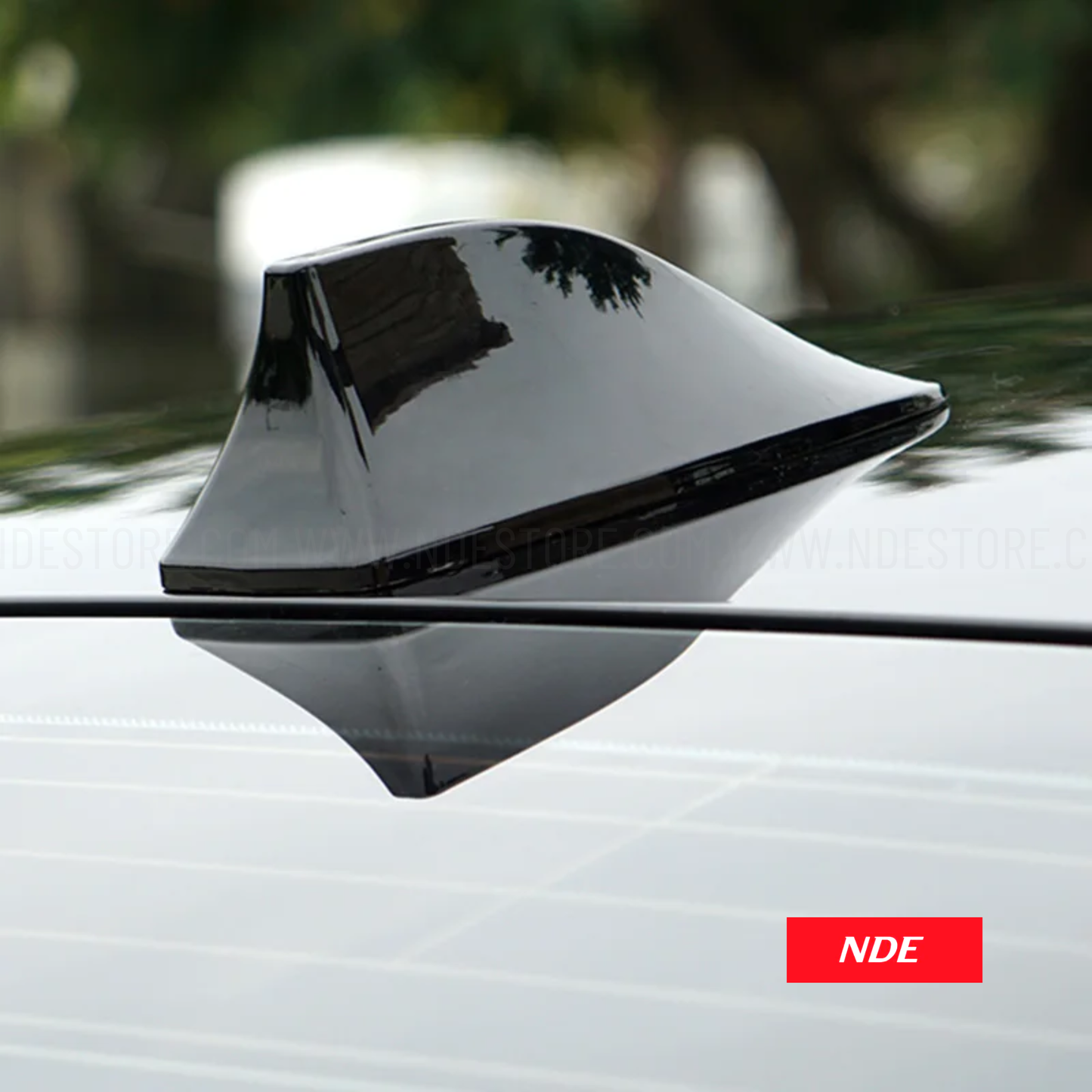 ROOF MOUNT ANTENNA SHARK FIN STY