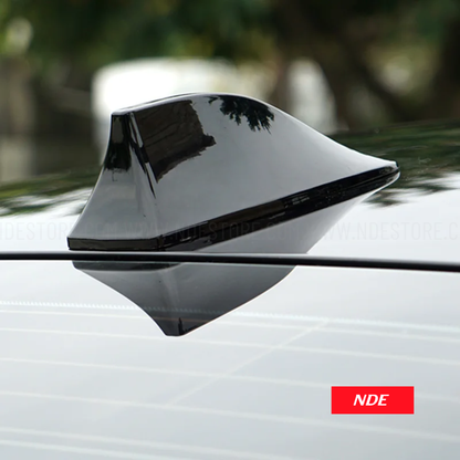 ROOF MOUNT ANTENNA SHARK FIN STY