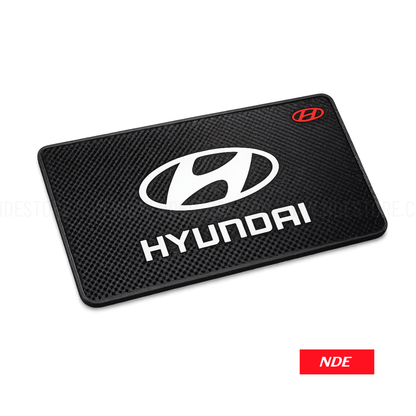 DASHBOARD MAT NON-SLIP - HYUNDAI
