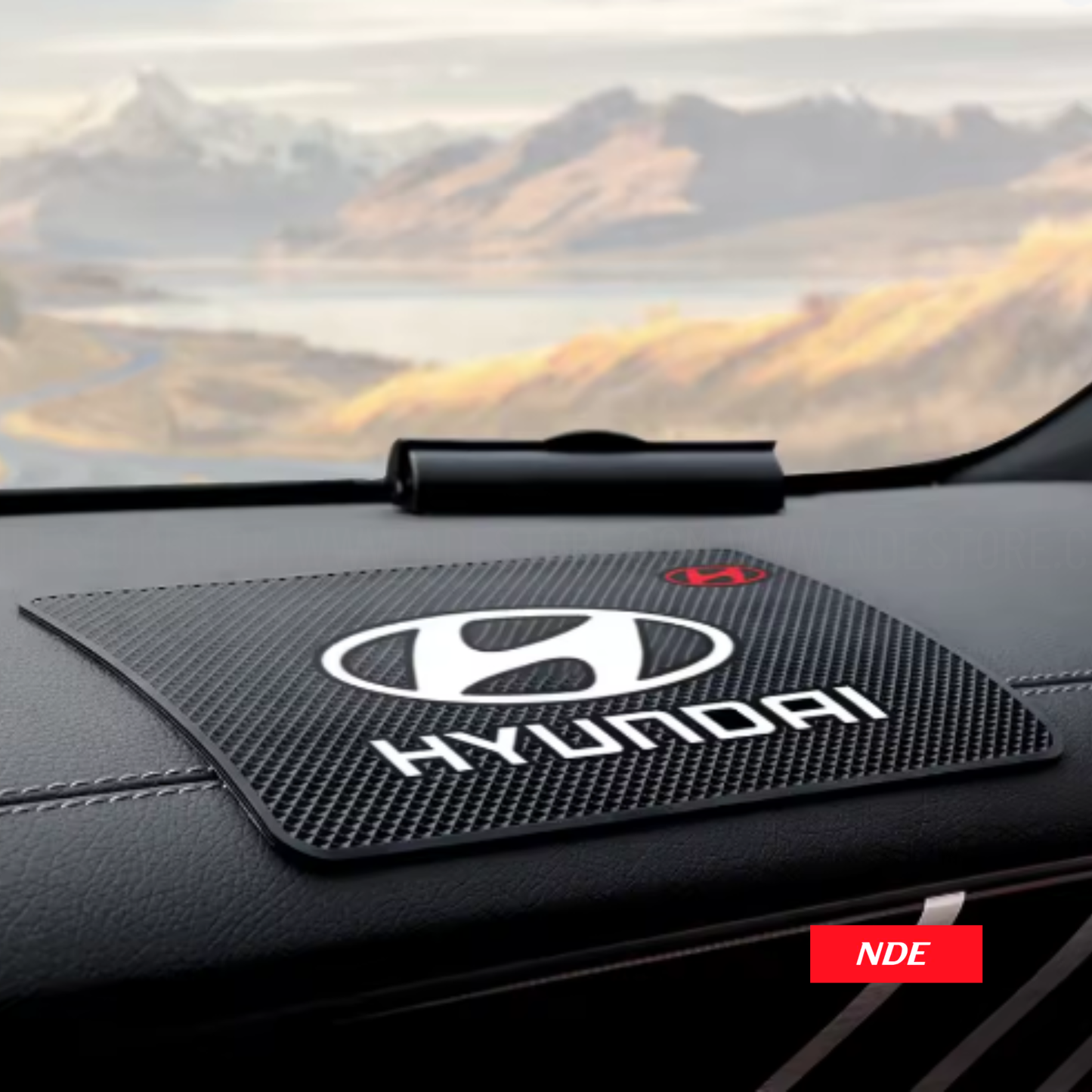 DASHBOARD MAT NON-SLIP - HYUNDAI