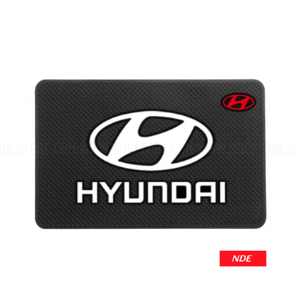 DASHBOARD MAT NON-SLIP - HYUNDAI