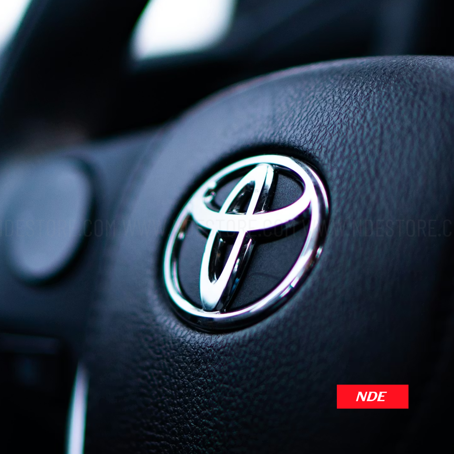 MONOGRAM EMBLEM STEERING OE FOR TOYOTA